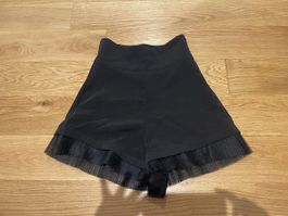 Schwarze Shorts mit Tüll-Besatz Gr. S, top Sommer-Look