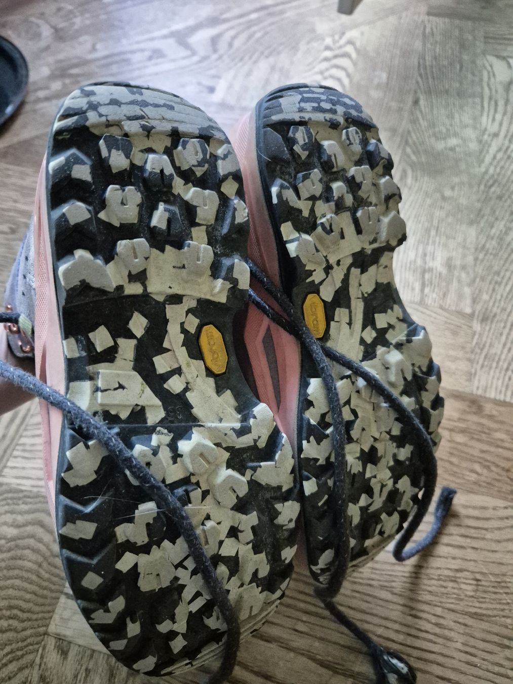 Schuhe für Mädchen: Mädchenwanderschuh, 35, Lowa Namuk – Gebraucht aus Zürich von Enila1977 4