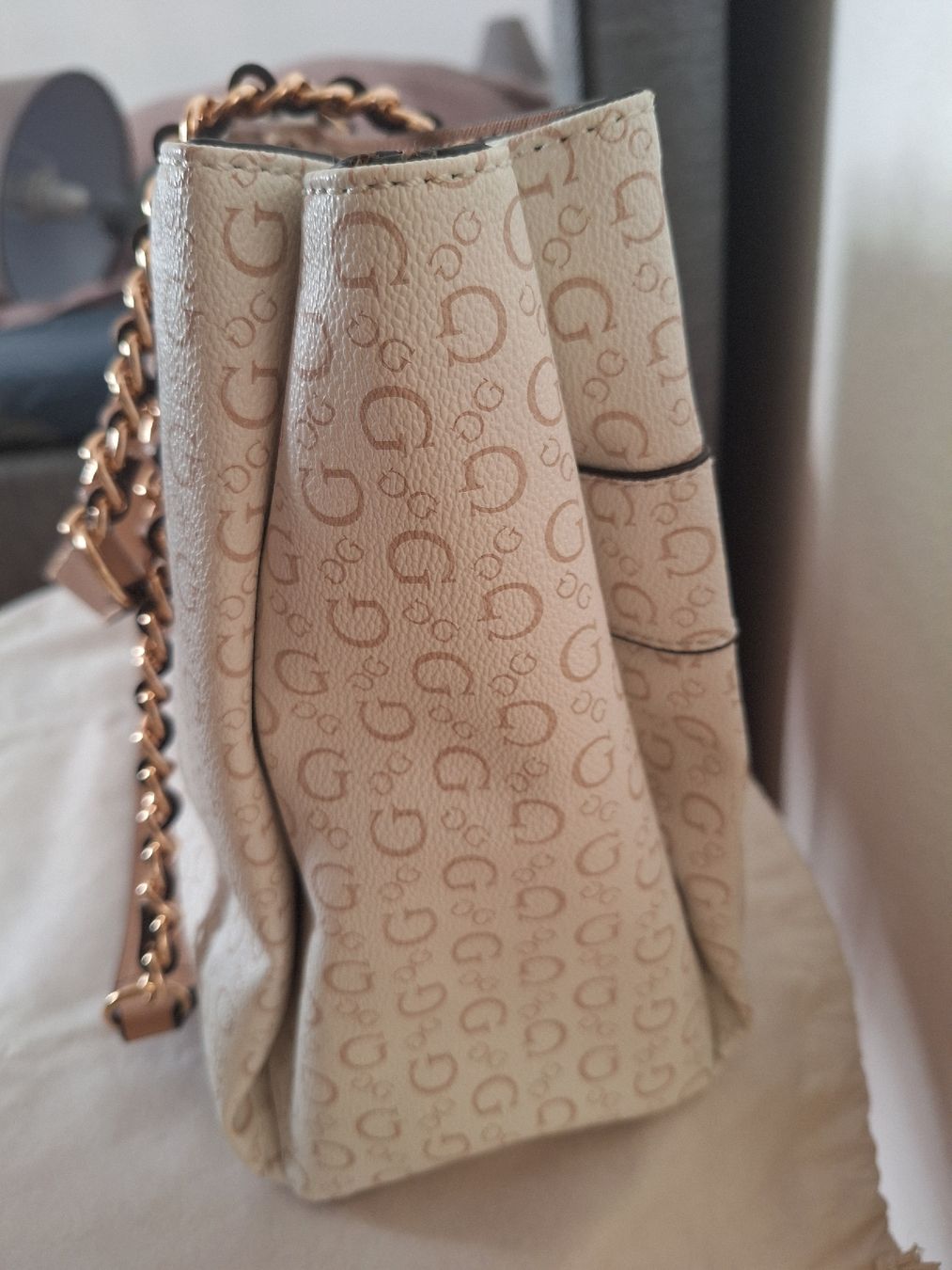 Guess Sacs femmes: Guess  sac à main  – Neuf avec emballage d'origine à Fribourg par car_6vvs 2