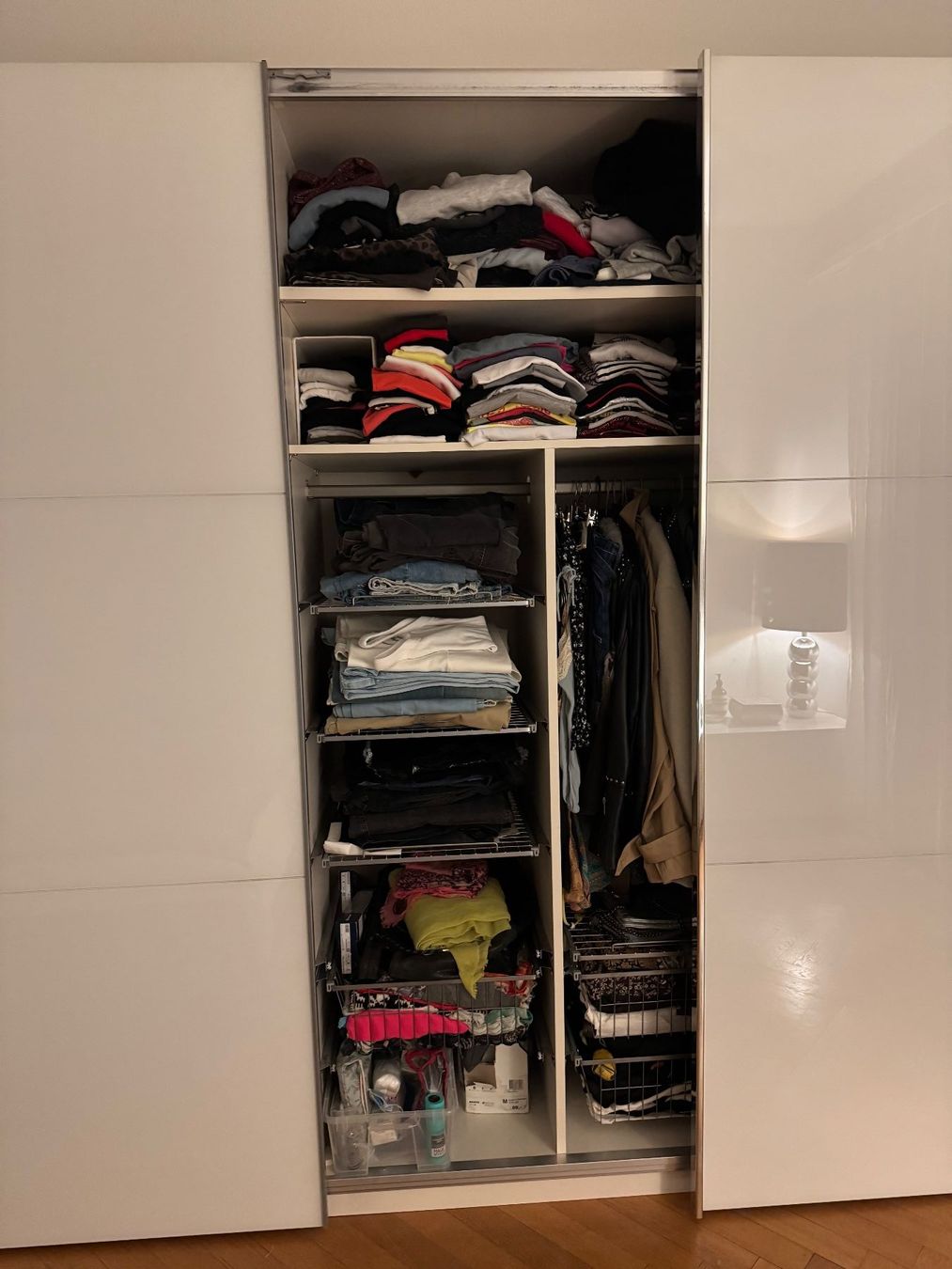 Jutzler Armadi: Schrank "Swiss Made" - Weiss Glasfront – Usato da Zürich venduto da Aufbruch13 2