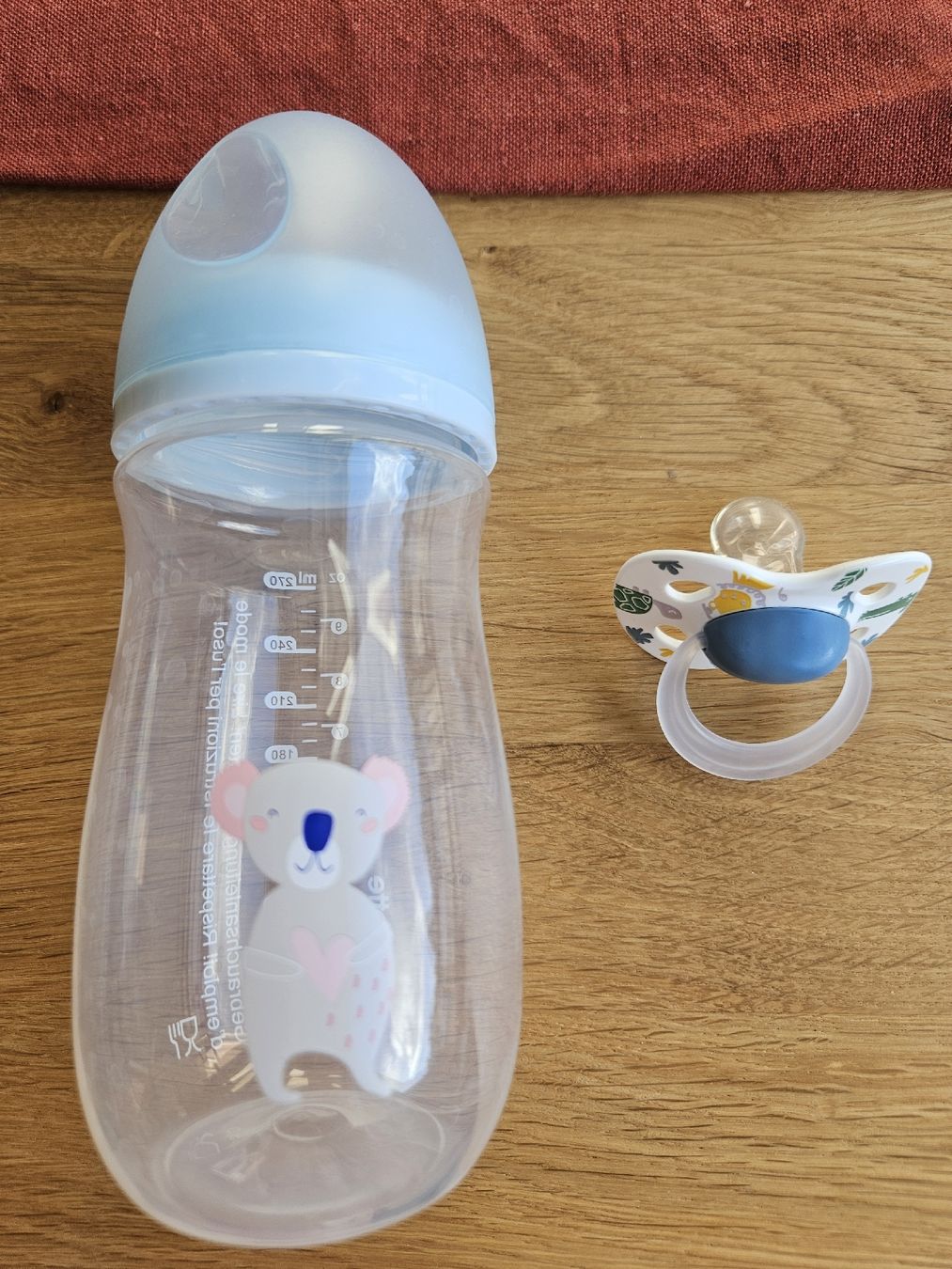 Chicco Baby-Mahlzeiten: Babyflasche Chicco 270 ml & 1 Schnuller – Gebraucht aus St. Gallen von Rebiili