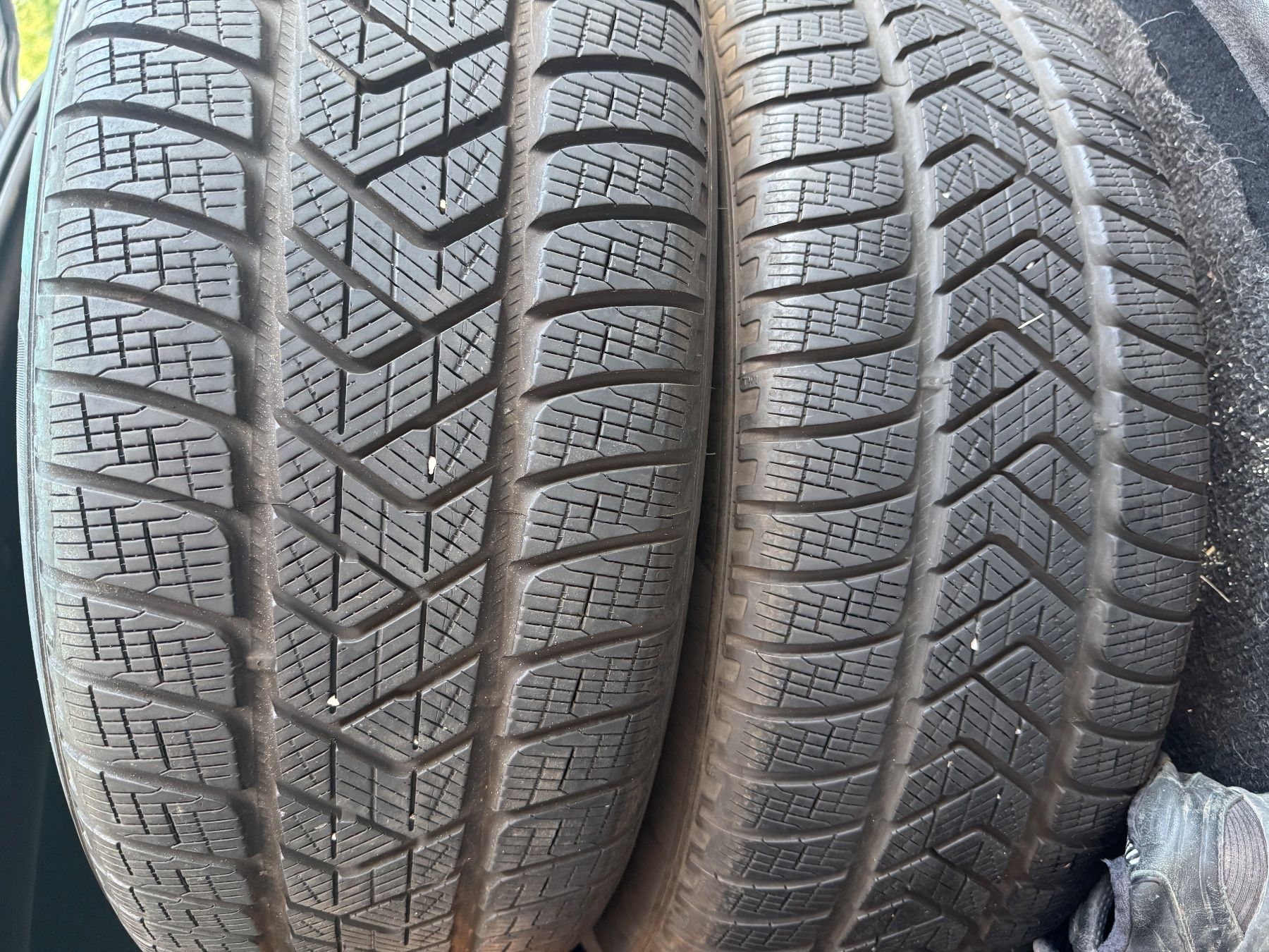 Pirelli Pneus & Roues: 235/55R20 – D'occasion à Widen par Dinero02