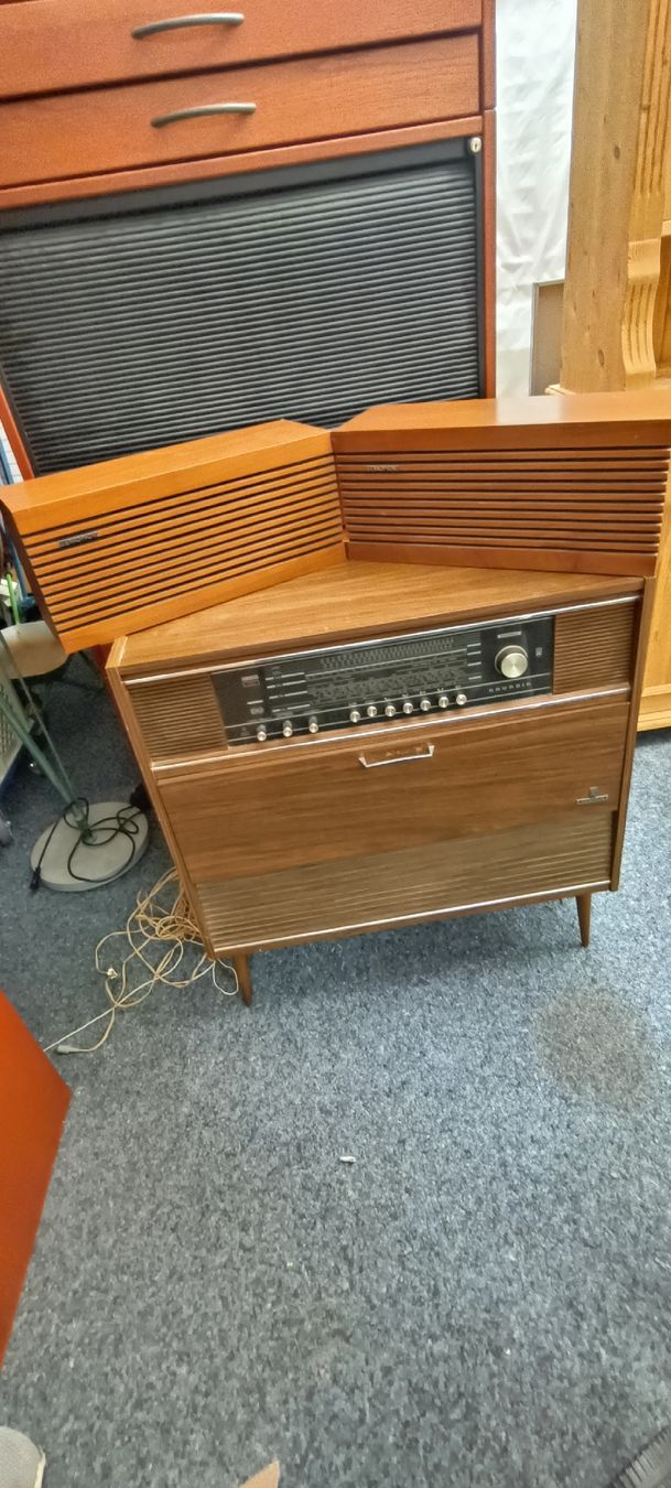 Grundig Radios: Grundig Stereo-Konzertschrank Como E/51  – D'occasion à Pfäffikon ZH par K-V-M