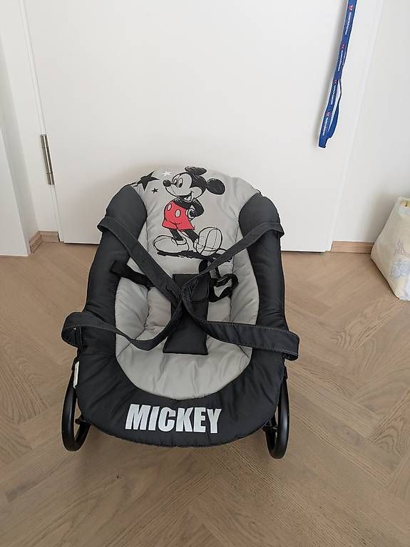 Sdraiette & Sdraiette a dondolo: Babywippe Mickey Mouse – Usato da Muttenz venduto da Tuiii