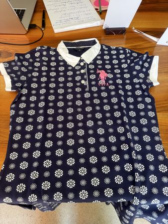 U.S Polo Shirt Neu ! Top blau mit weissem kragen