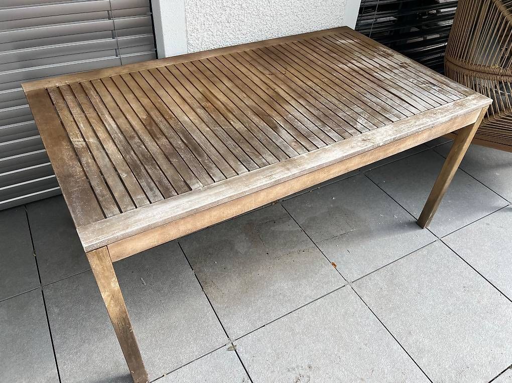 Tische: Ikea Holz Tisch  – Gebraucht aus Steinen von PavlaP