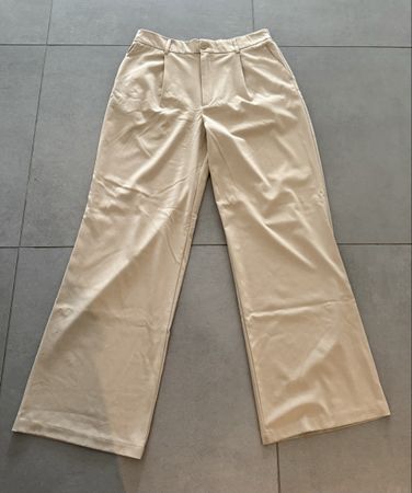 Pantalon Stradivarius beige T.40