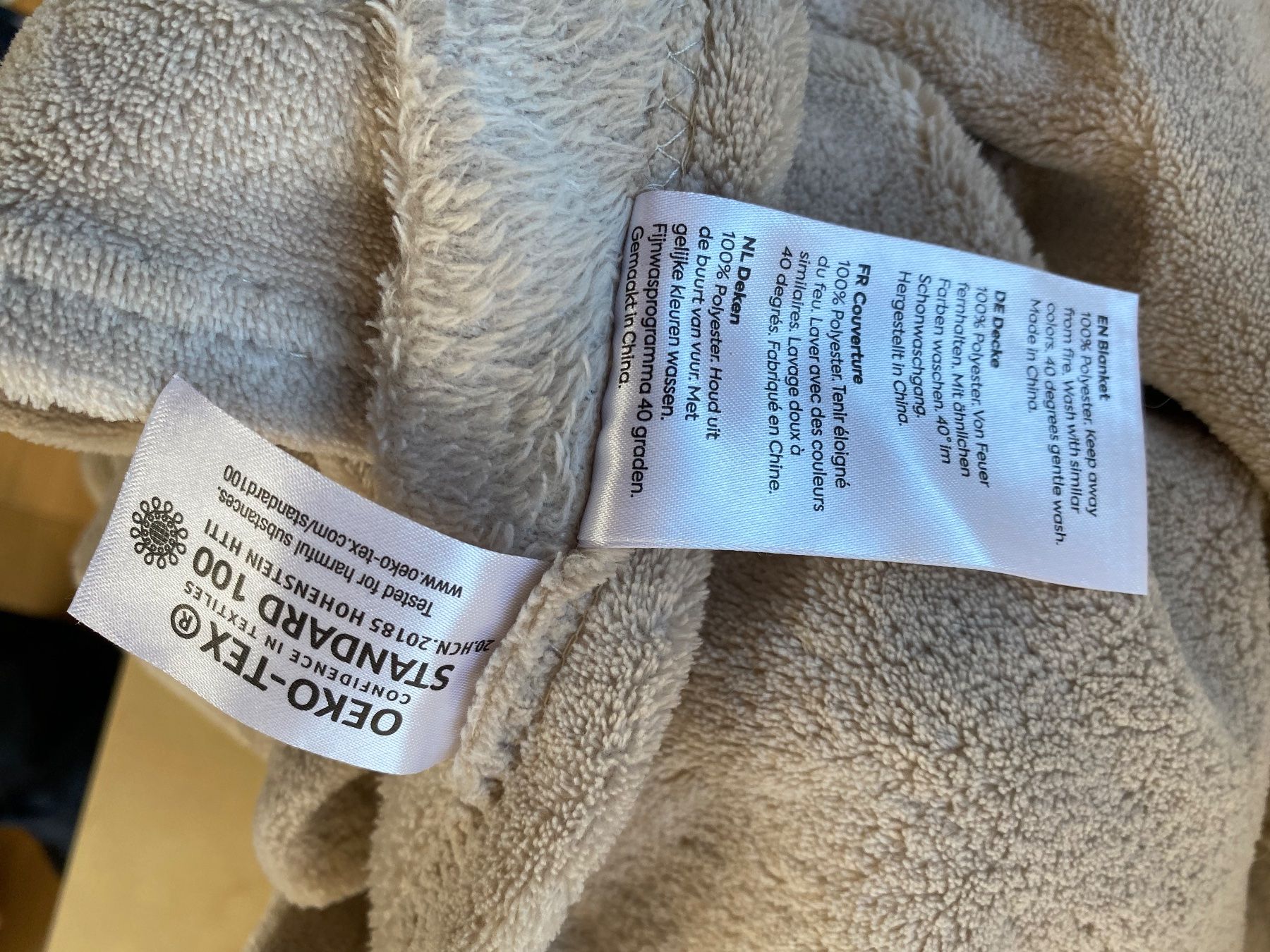 Coop Coperte: 2x Coop Kuscheldecke 130x160 cm – Usato da Einsiedeln venduto da PaedeK84 3
