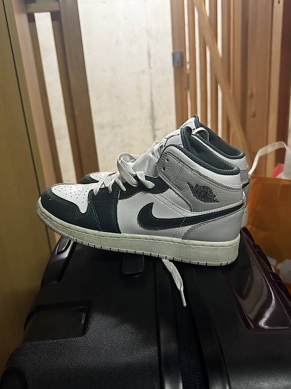 Scarpe da uomo: Jordans Air 1 High/38 – Usato da Bonstetten venduto da ale_8zqh 1