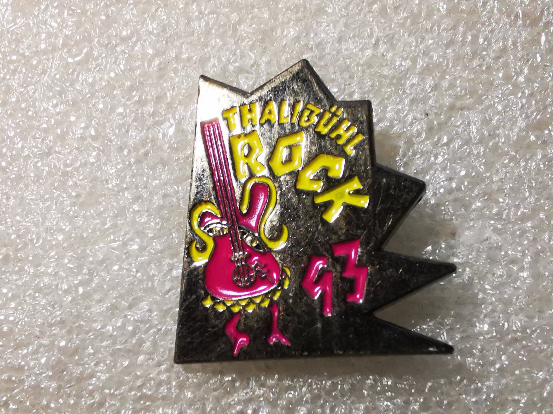 Placchette & Badge: Ansteckpin 22: Thalibühl Rock 93 – Usato da Oppligen venduto da Pin-Fall-Shop