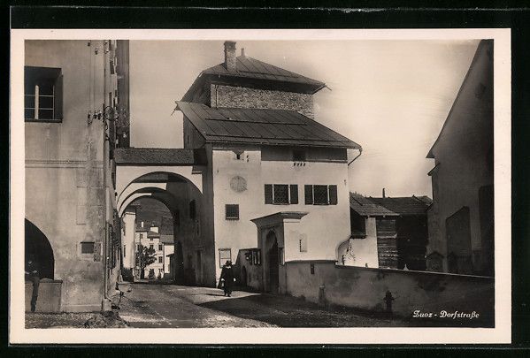 Ansichtskarten: AK Zuoz, Dorfstrasse mit Tor – Gebraucht aus Berlin von bartko-reher