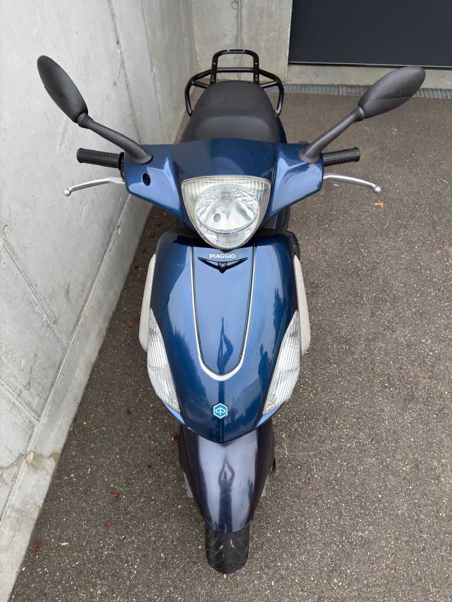 Piaggio Scooters: Piaggio Fly 125ccm Roller – D'occasion à Jonen par Kai71 1