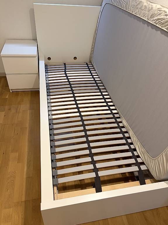 Betten: Lit Ikea Malm 90x200cm Neuf – Neu und originalverpackt aus St-Légier-Chiésaz von beberxx 1
