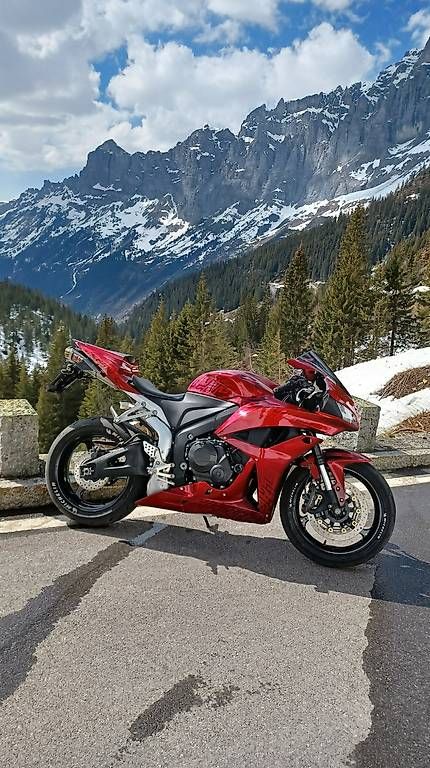Honda Strada: Honda cbr 600 rr – Usato da Leukerbad venduto da Roman134