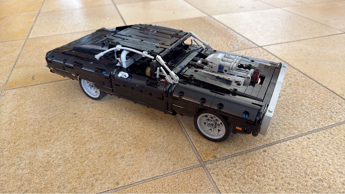 Technics Kit di costruzioni: LEGO Technic Dom's Dodge Charger – Usato da Villars-Bramard venduto da dadesc