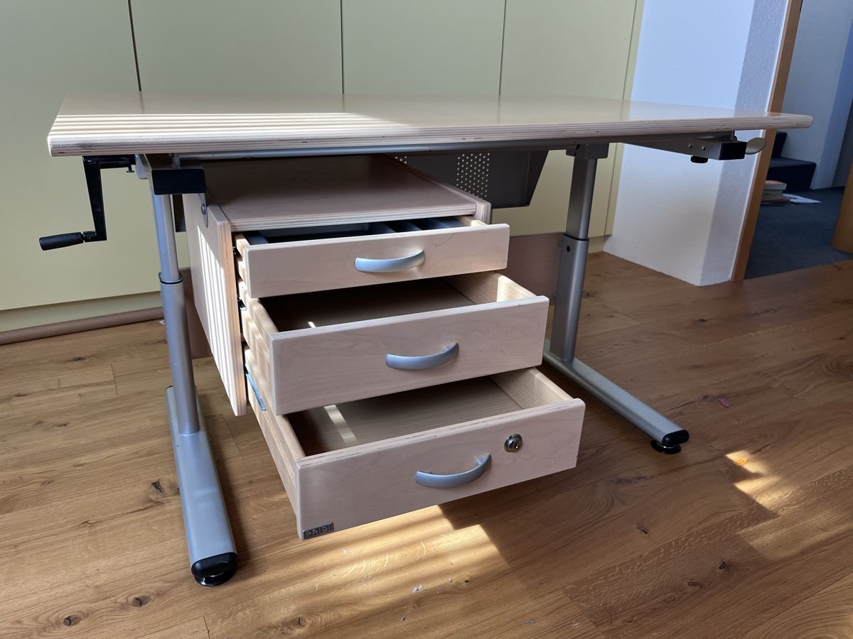 Paidi Scrivanie: Kinderpult PAIDI – Usato da Appenzell venduto da Ifarna