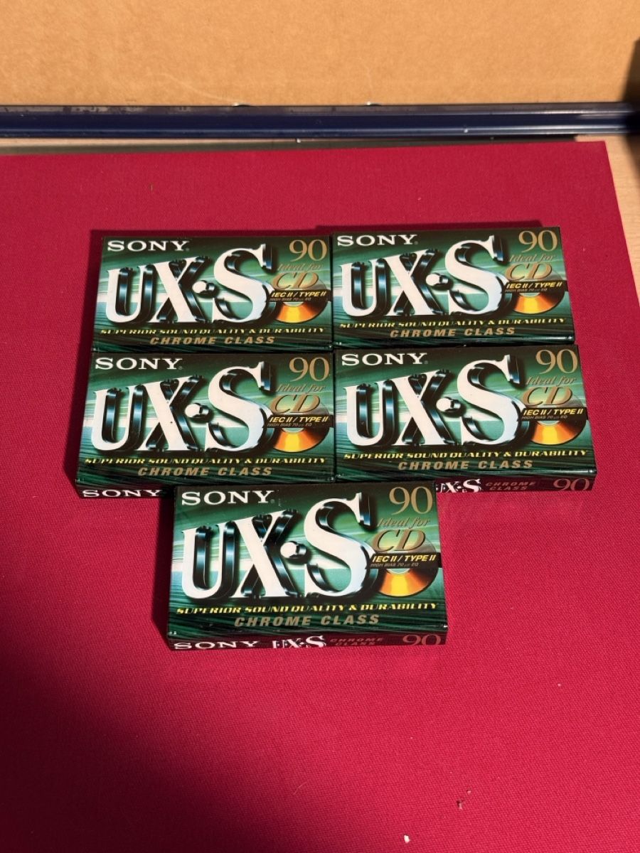 Kompaktkassetten: Five Sony UX-S 90 Chrome Class Audio Cassette Tapes – Gebraucht aus Lausanne von vas_mbk2