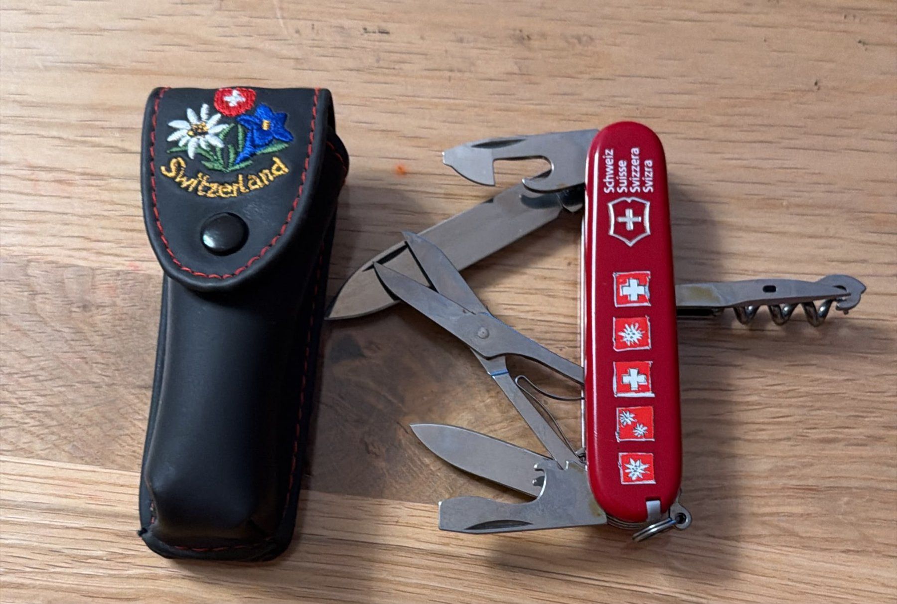 Victorinox Coltelli tascabile: VICTORINOX SACKMESSER SCHWEIZ MIT ETUI – Usato da Zürich venduto da Frei-Occasionen 5