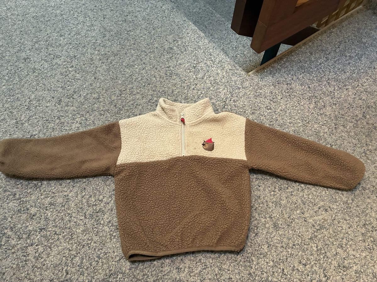 H&M Pullover & Sweatshirts: Fleece Pullover H&M braun beige Grösse 110/116 – Gebraucht aus Mitlödi von meyer-sabrina 5