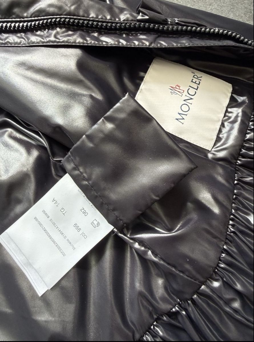 Moncler Vestes & Manteaux: Moncler leichte Jacke – Neuf (Voir description) à Ebikon par nat_jzh5 1