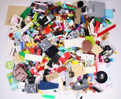 1.5 kg. Legoteile mit Minifiguren