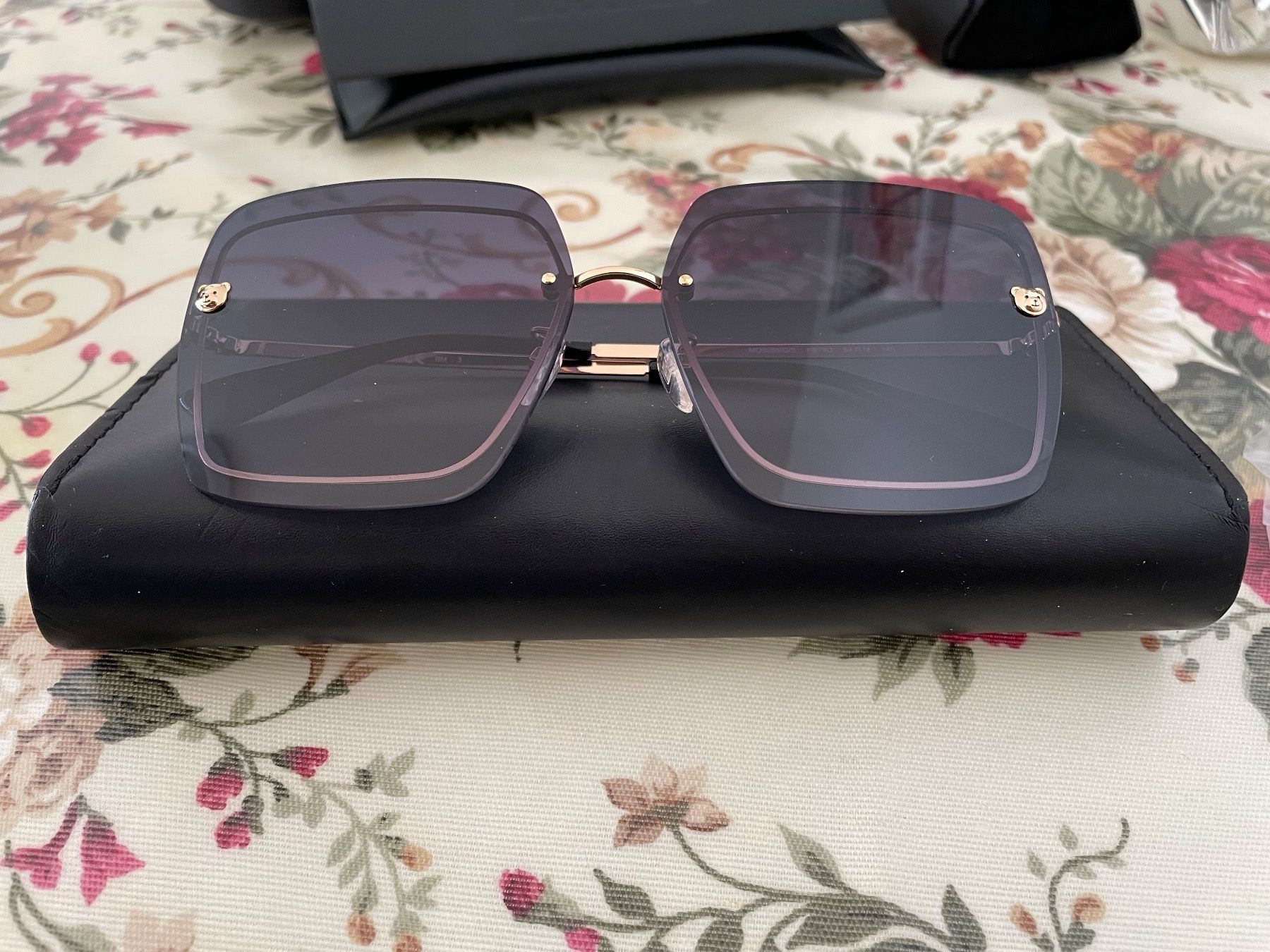 Moschino Brillen & Gläser: Moschino brille – Neu und originalverpackt aus Oberentfelden von ana_s526