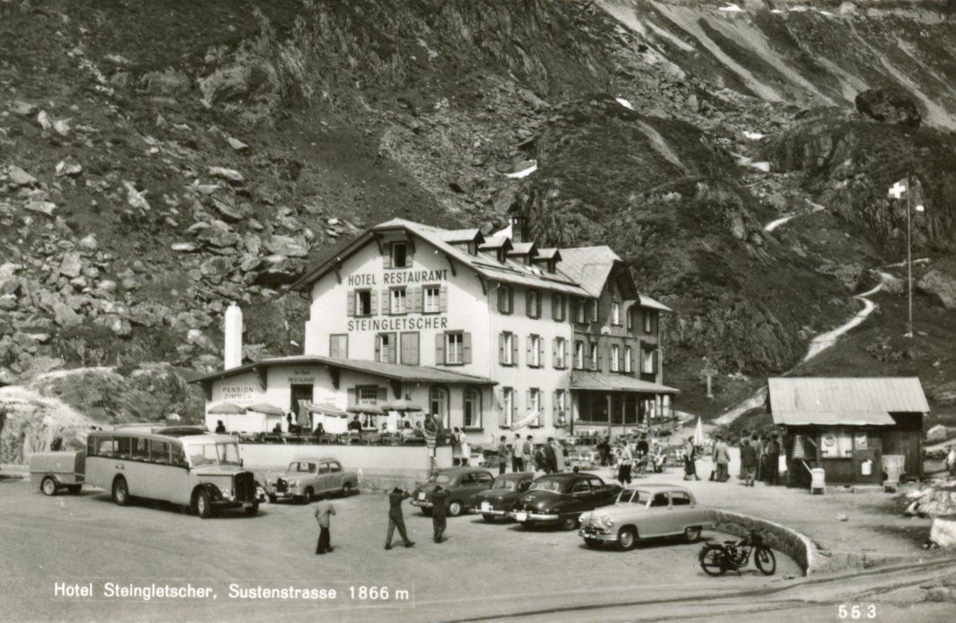 Cartoline postali: Sustenstrasse   BE  -   Postauto, Autos & Motorrad - Rest. – Usato da Brig venduto da Valcards54