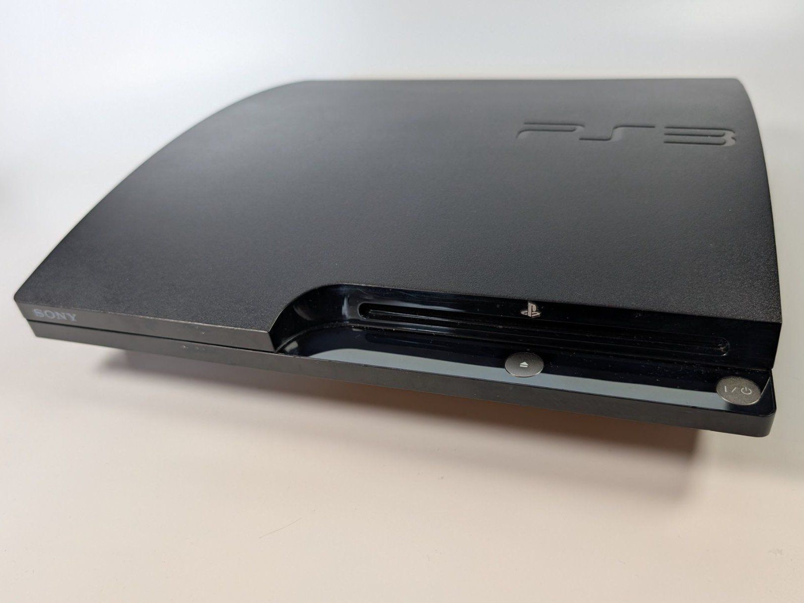 Sony Console: Sony Playstation 3 Slim, inkl. 2 Controller – Usato da Ostermundigen venduto da TradeLab 1