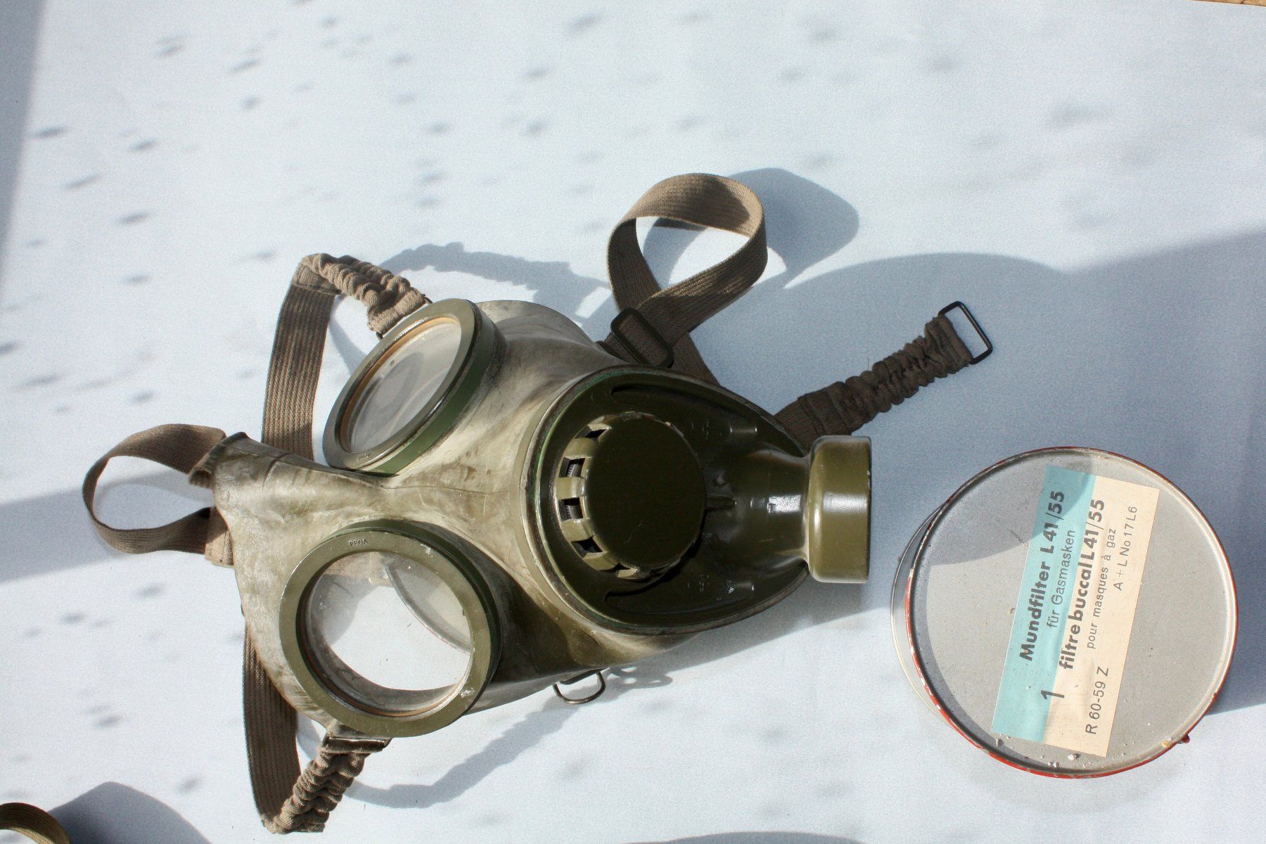 Maschere: 2 Gasmasken Schweiz – Usato da Altstätten SG venduto da alpalfa 3