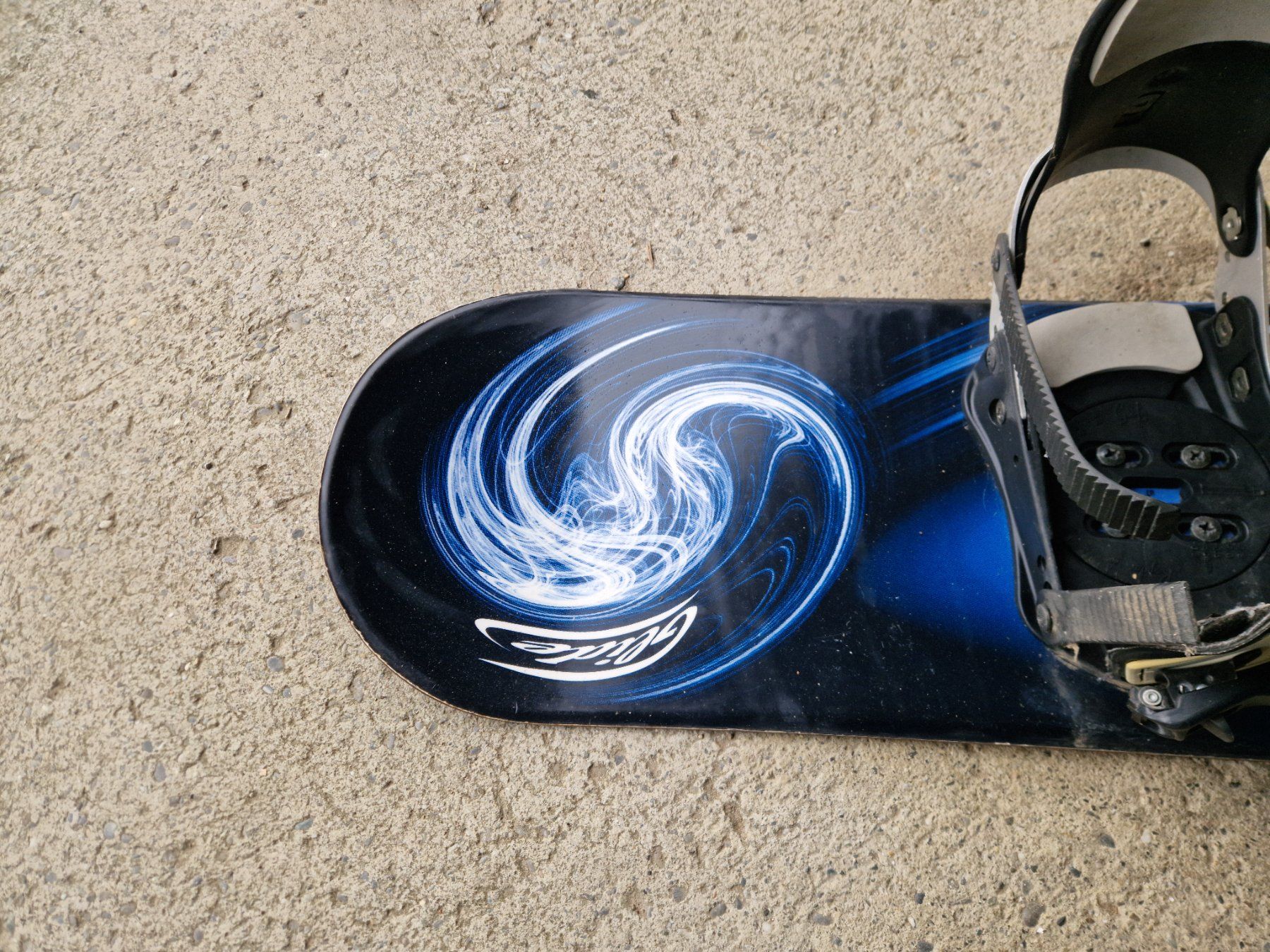 Board: Snowboard F2 mit Softbindungs Schuhen Grösse EU 44 – Difettoso da Weinfelden venduto da seetern 1