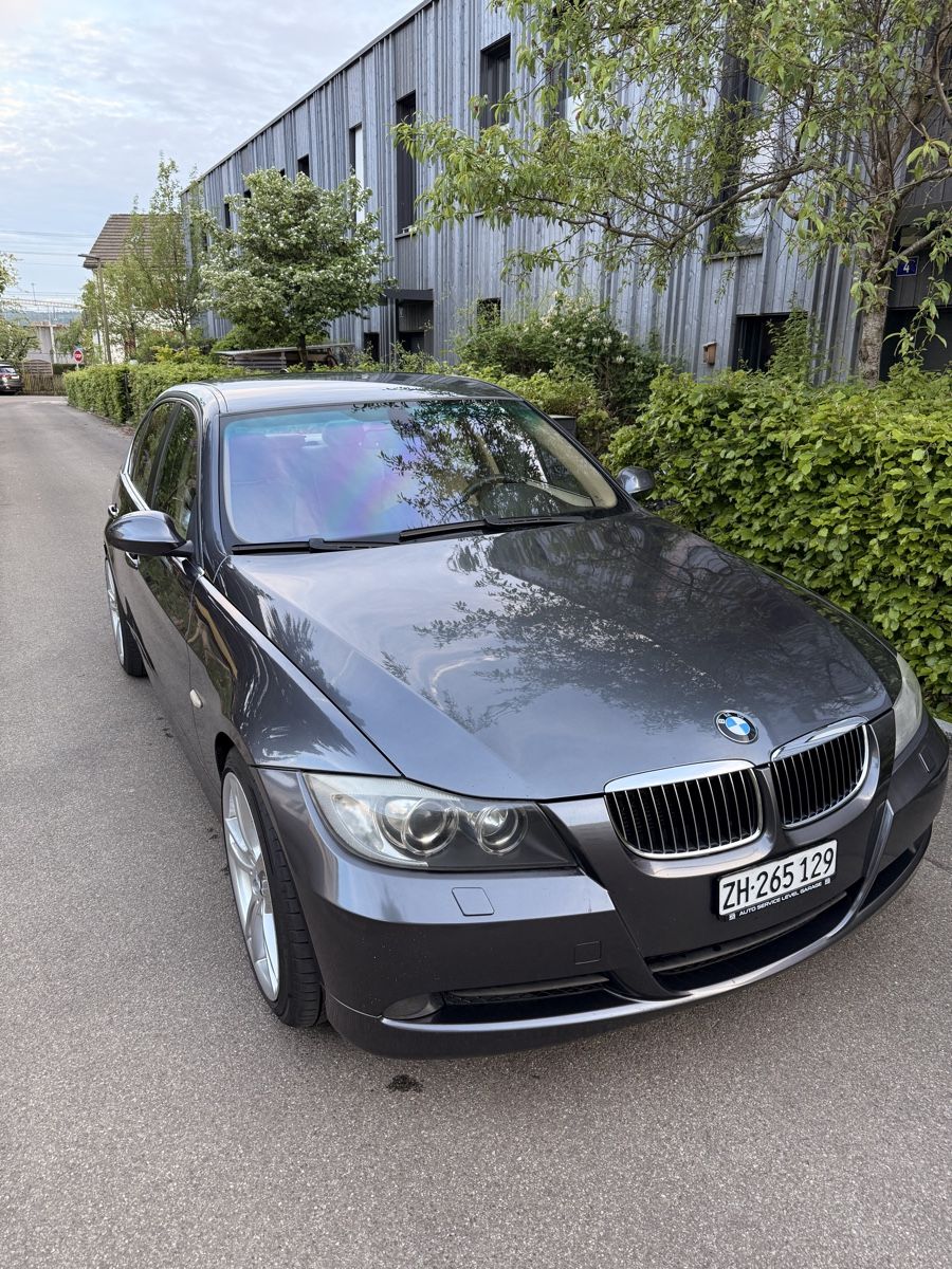 BMW Autos: BMW E90 325i Handschalter – D'occasion à Winterthur par Ruby1291