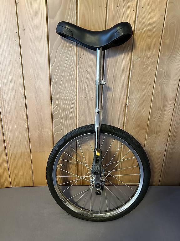 Hometrainer: Sport – Gebraucht aus Reutigen von Resli1988 1
