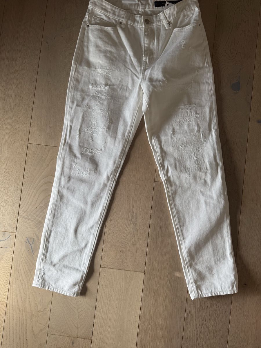 Armani Jeans: New Armani exchange J06 white jeans, 27 – Neu und originalverpackt aus Zug von Nat.yushkevich 9