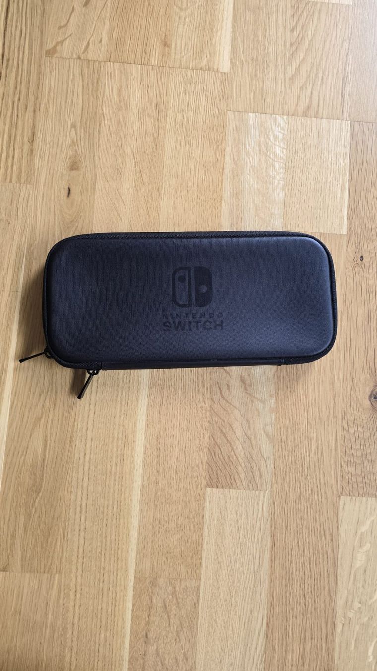 Nintendo Custodie protettive: PDP Nintendo Switch Pull-N-Go Transporttasche – Usato da Nussbaumen AG venduto da Stoekli