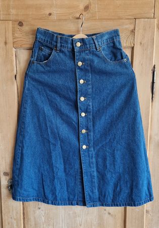 Jeansrock mit Knöpfen, Grösse S, Denim Rock für den Sommer