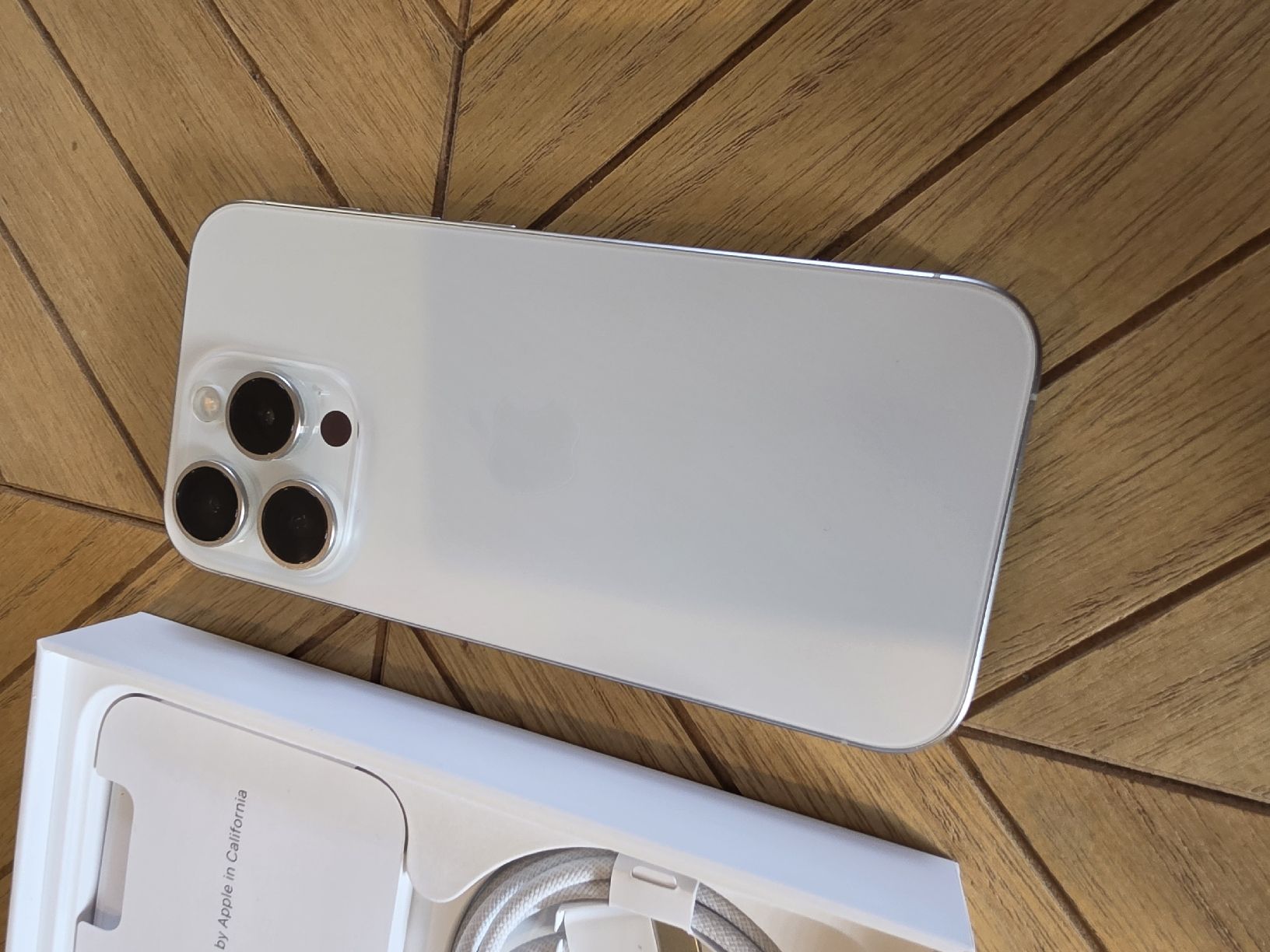 Apple Portables: iPhone 15 Pro, 512 GB – D'occasion à Payerne par sylsylo 1
