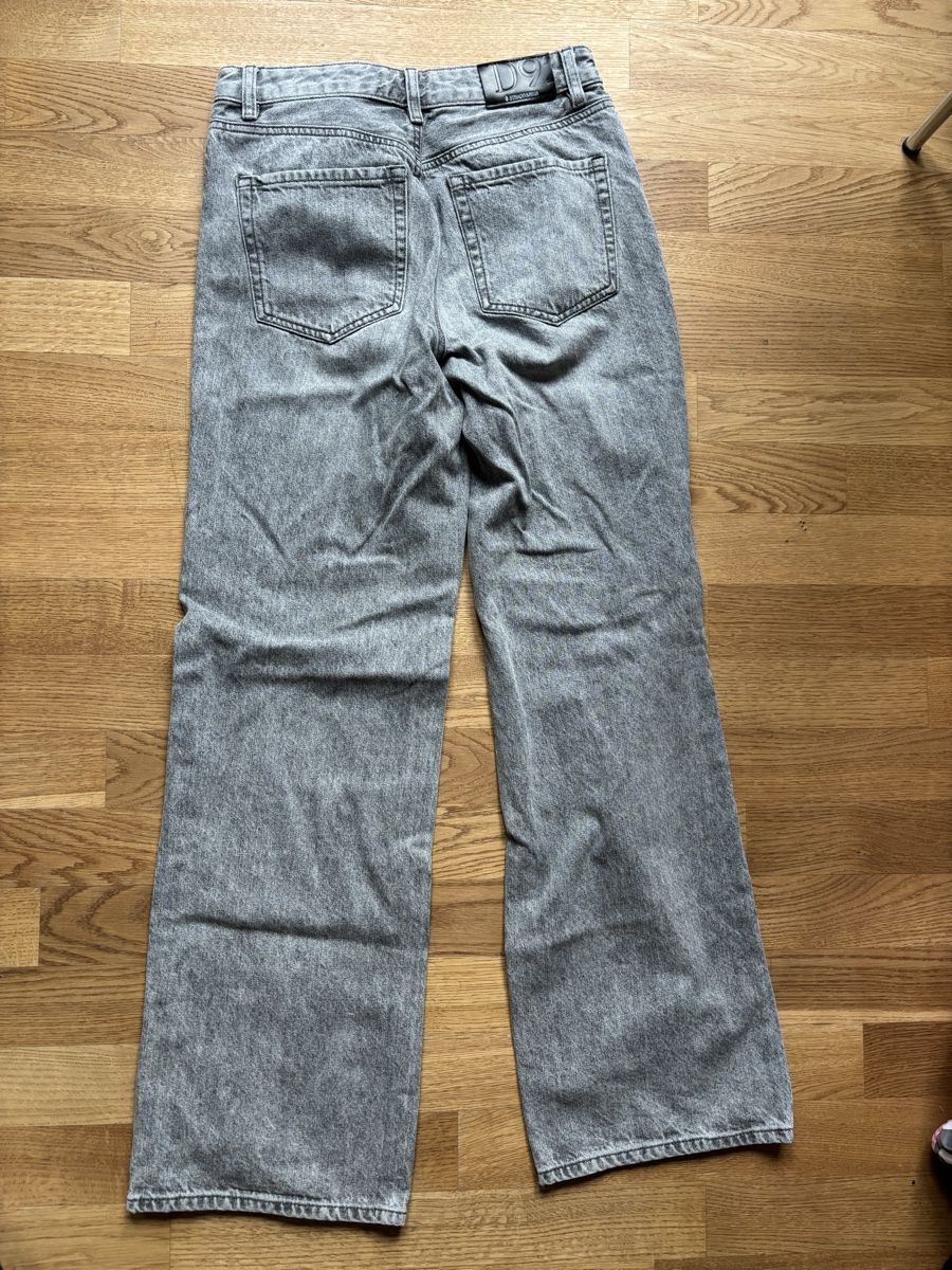 Stradivarius Jeans: Jeans grau Gr. 38 wie neu – Usato da Zürich venduto da Ferrri 2