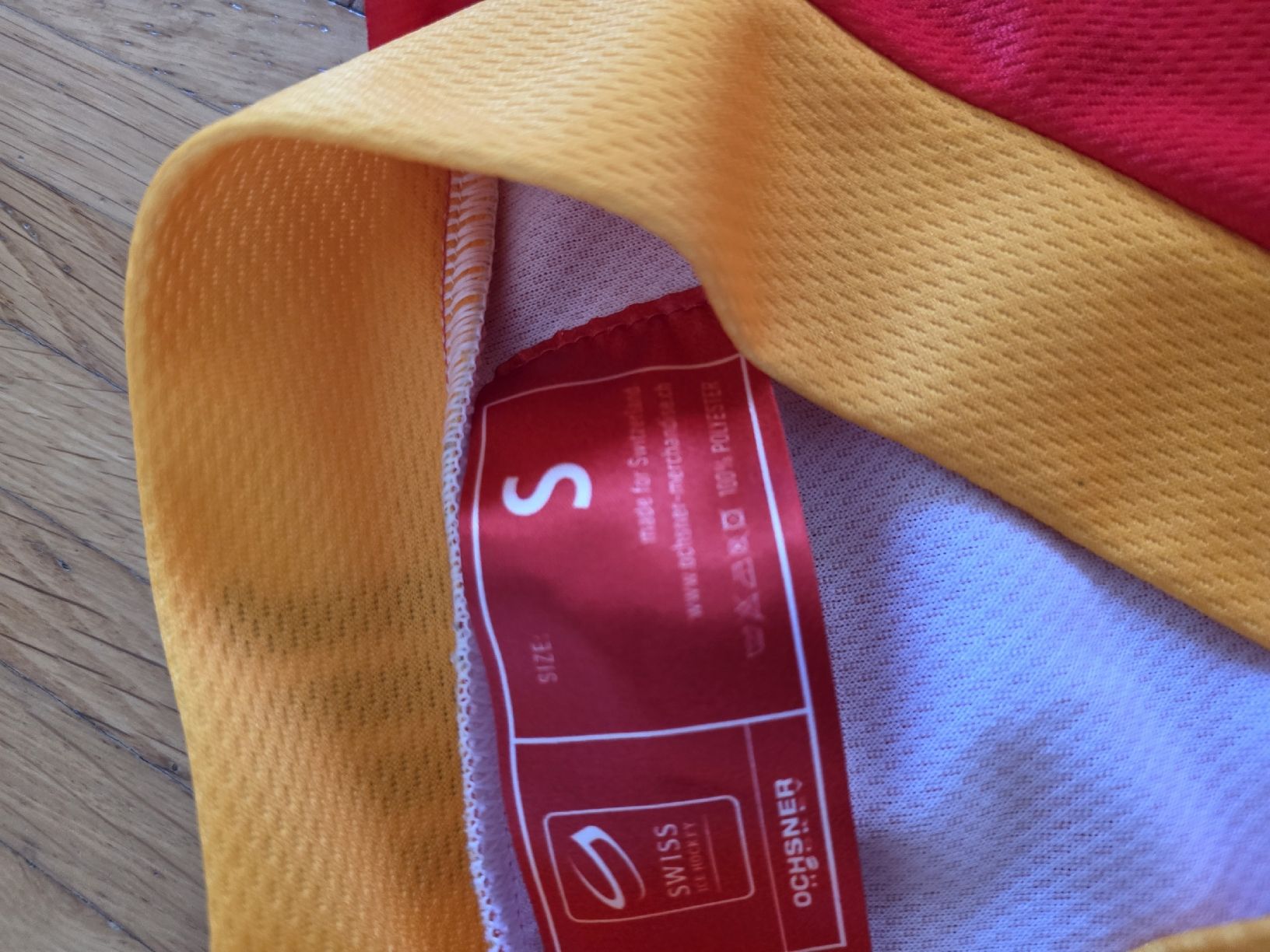 Canottiere & Pantaloni: Trikot Postfinance Tophy Eishockey – Usato da Dorf venduto da Echo_Elements 2