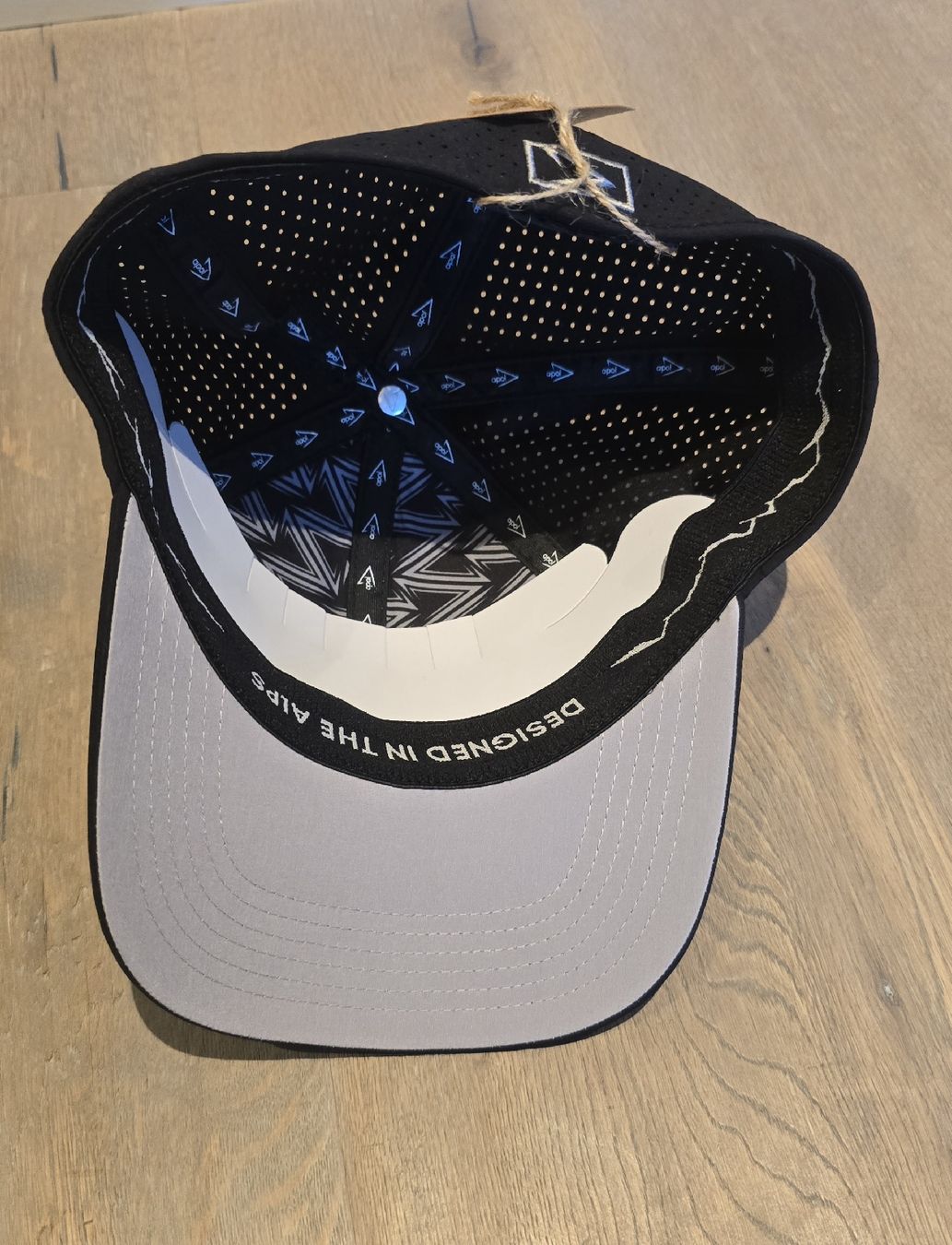 Chapeaux, bonnets & casquettes: Apol Cloud Cap Schwarz (M) – Neuf avec emballage d'origine à Andermatt par mapafu 3
