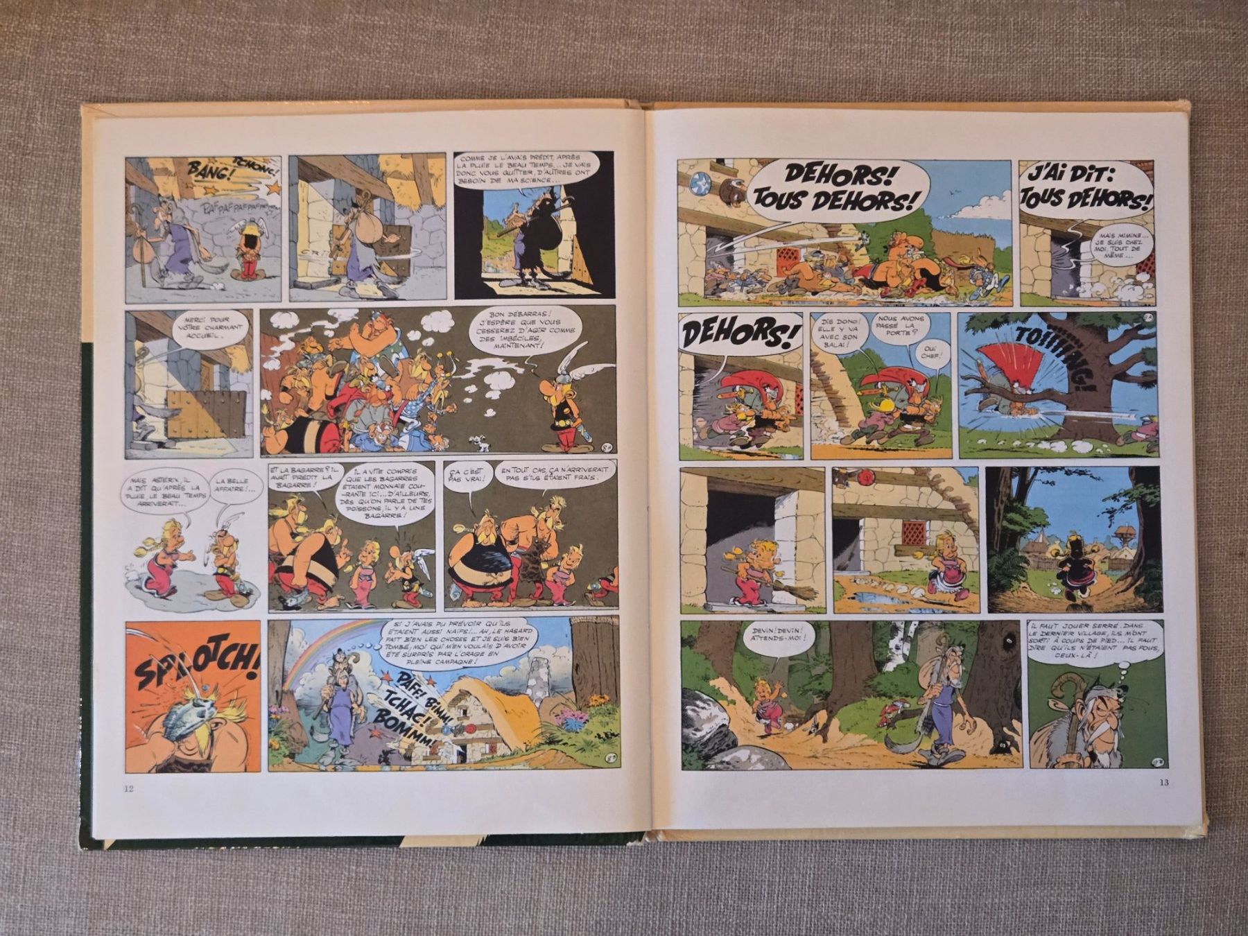 Comics: Astérix N°19 - Le devin – Gebraucht aus Crémines von Blakedrake 4