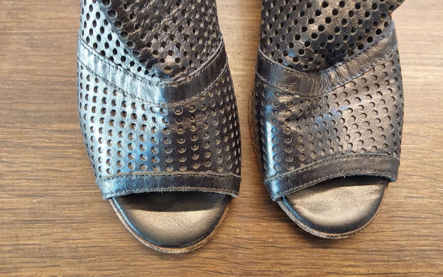 Moma Scarpe da donna: Schuhe Moma 37 schwarz – Usato da Köniz venduto da scopello12 3