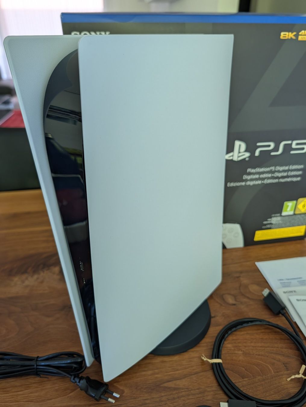 Sony Konsolen: Neuwertige Playstation 5 Digital "Launch Edition" CFI-1016B – Gebraucht aus Meggen von banduga 3
