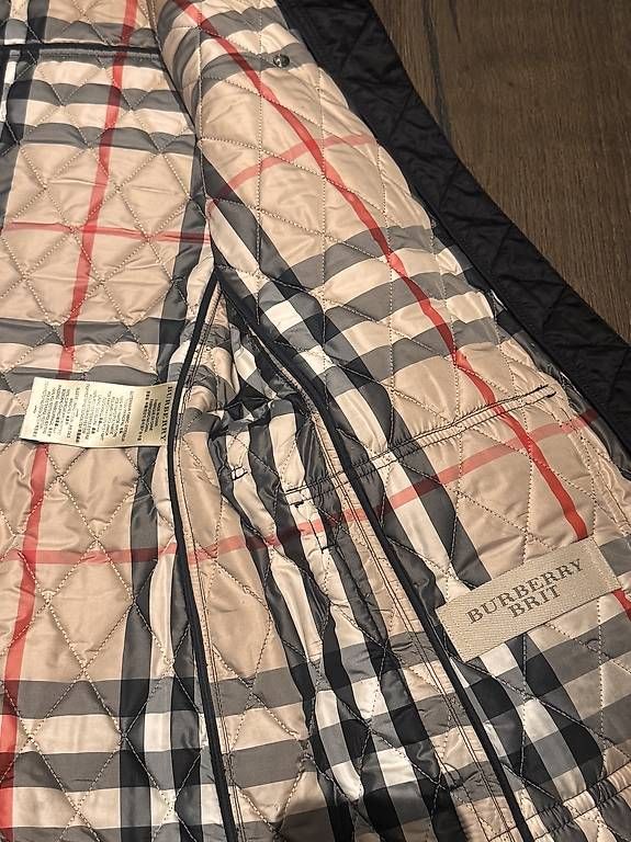 Burberry Jacken: Burberry Jacke – Gebraucht aus Stetten SH von Coco056 2