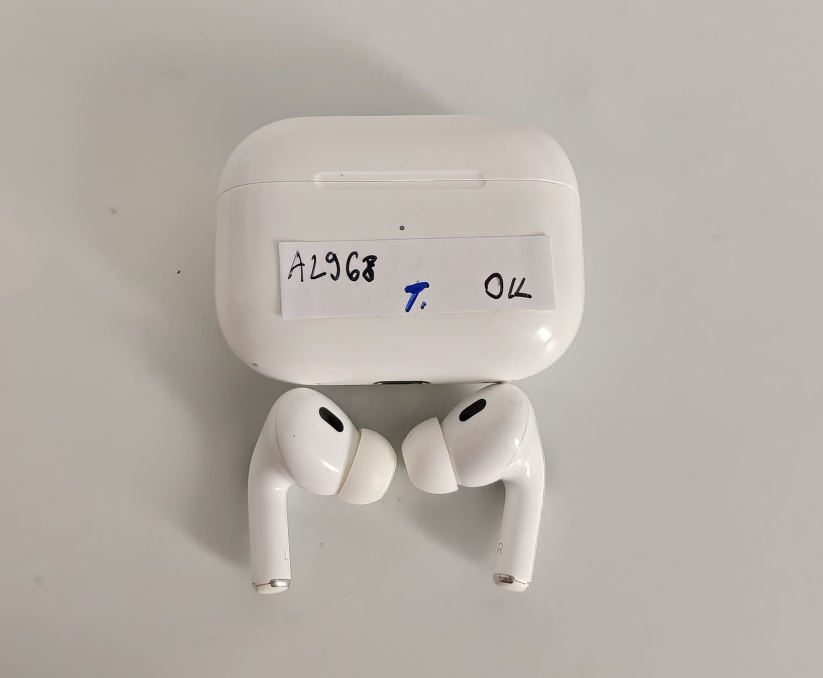 Apple Cuffie: Apple AirPods Pro 2 (A2968) – Usato da Ehrendingen venduto da Rocky985