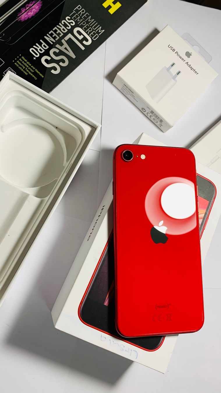 Apple Telefoni cellulari / Smartphones: iPhone SE 2020 (128GB) – Usato da Luzern venduto da Waince786 7