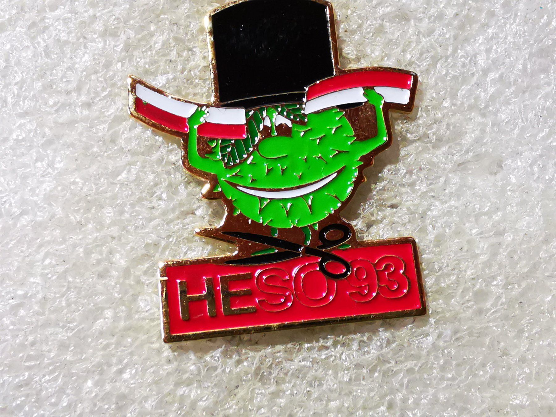 Placchette & Badge: Ansteckpin 193: Heso – Usato da Oppligen venduto da Pin-Fall-Shop
