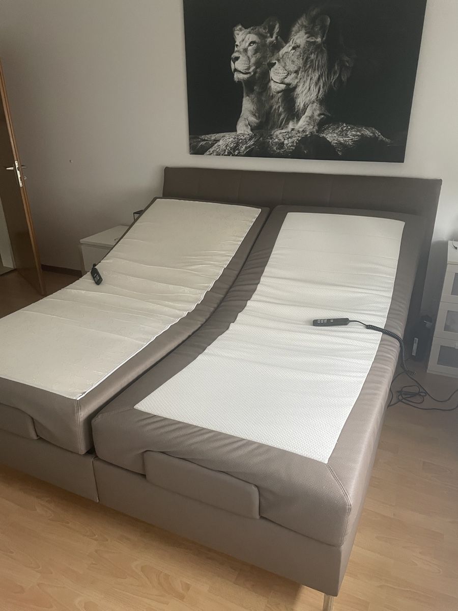 Lits: Boxspringbett elektrisch verstellbar – D'occasion à Schmerikon par Alex.Pal 7