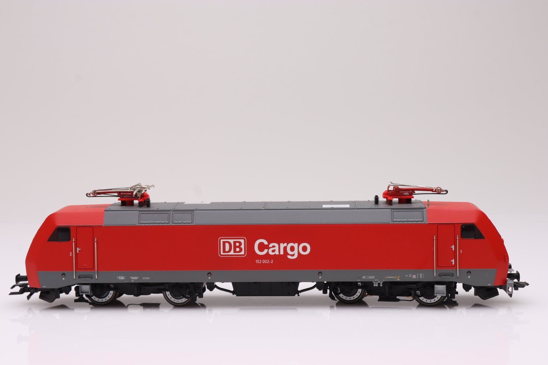 Trix Modelleisenbahnen: Trix 22558 DB Cargo BR 152 E-Lok DC, H0 – Gebraucht aus Ried (Muotathal) von Modellbahn.swiss 2