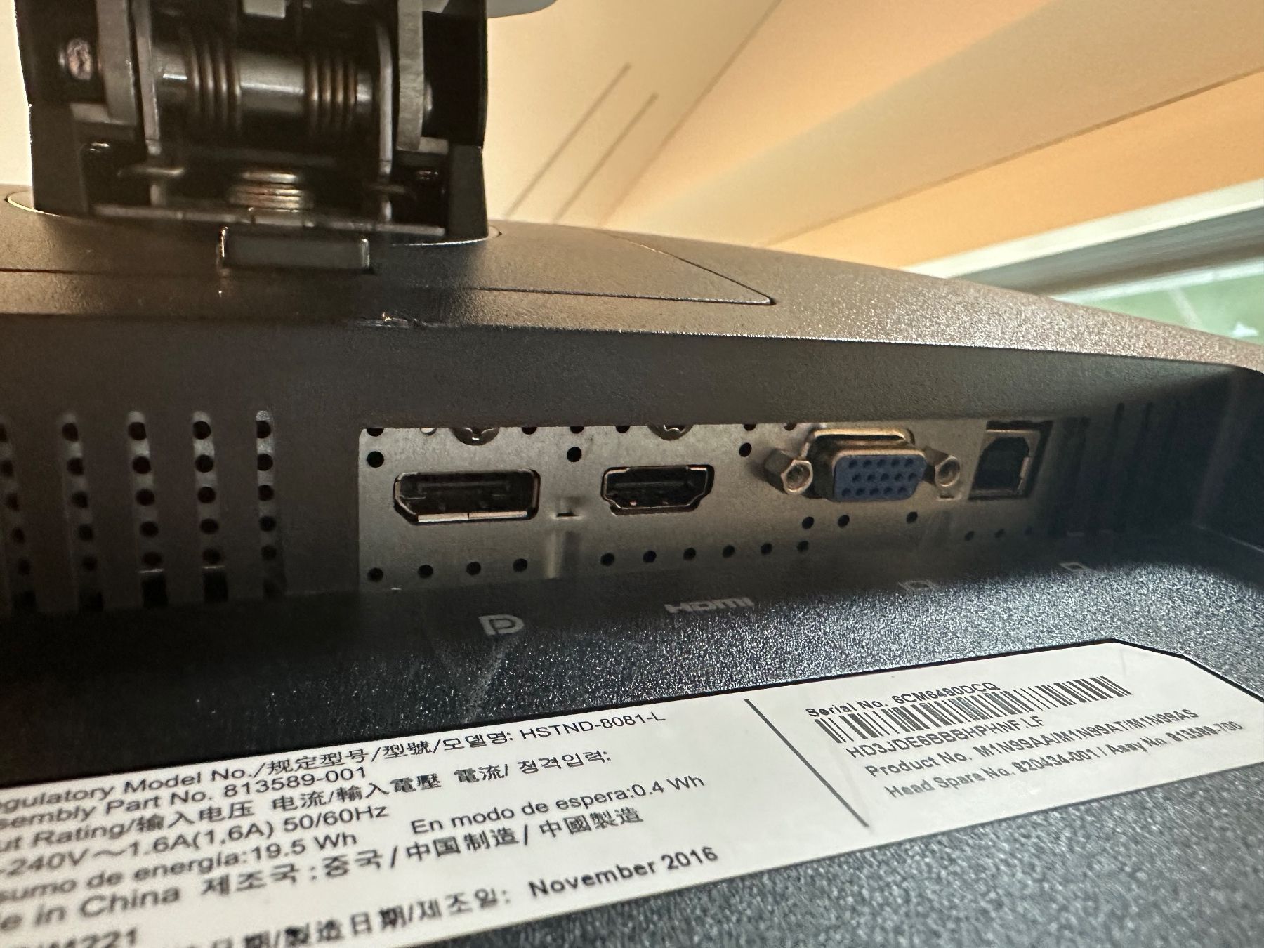 Hewlett Packard Monitor: HP EliteDisplay E240 23.8" Monitor – Usato da Wädenswil venduto da vagifius 3
