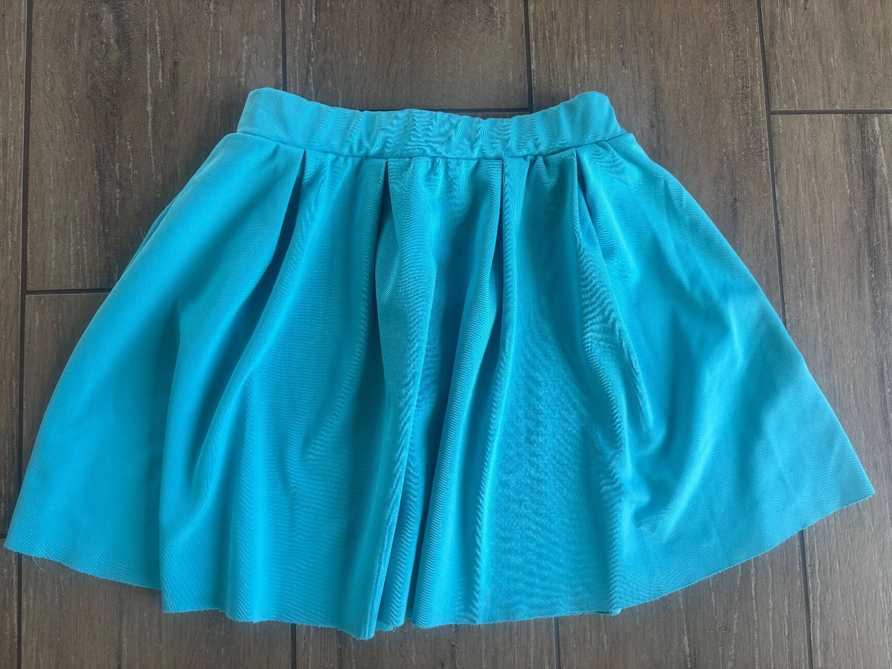 Robes et jupes: 110_wie NEU – Neuf (Voir description) à Versegeres par kista